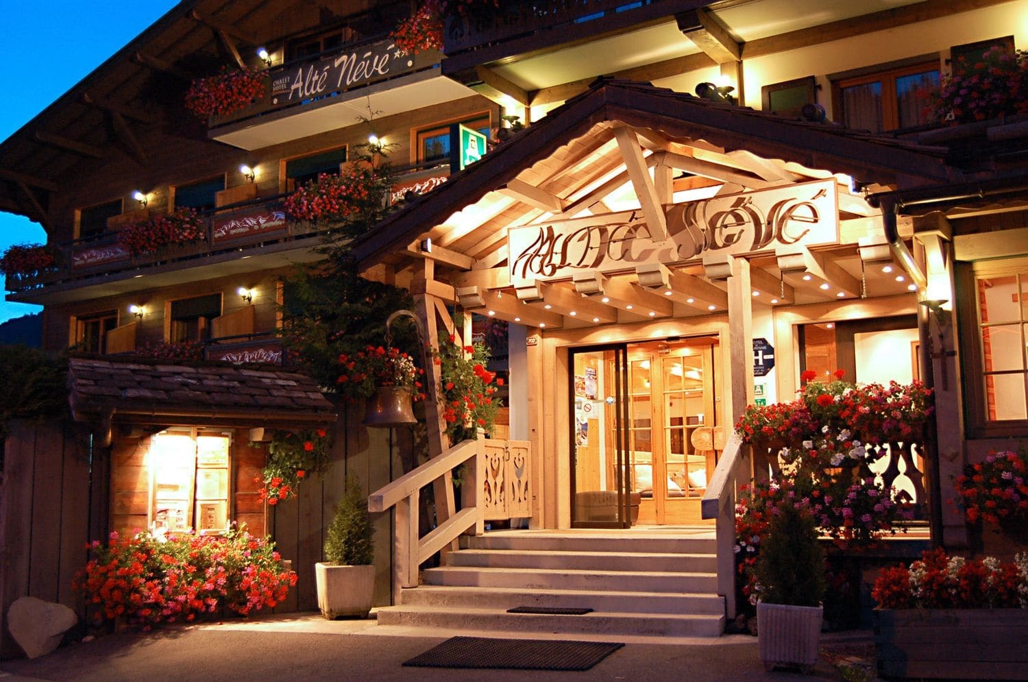 Neve Hotel